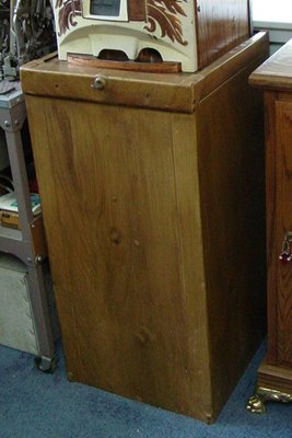 metal stand wood grain look.JPG