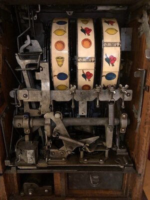 Mills Castle 5 cent reel set in case.jpg