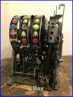 ORIGINAL_1940_s_25_Mills_Antique_Slot_Machine_Golden_Nugget_model_coin_op_07_jx.jpg