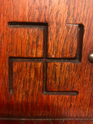 slot-left-detail.png