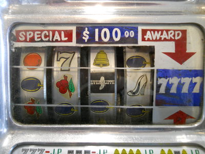 slot machines 001.JPG