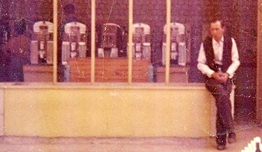 Jennings Club Chief in Hemsby Arcade 1960.jpg