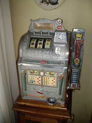 Mills 25c 'Operators Bell Owl'.JPG