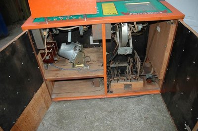 Sevel Eleven Dice Game with Hopper 1960-6.jpg