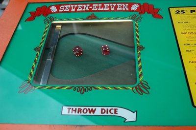 Sevel Eleven Dice Game with Hopper 8.jpg