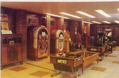 1. Game World Showroom 1981_001.jpg