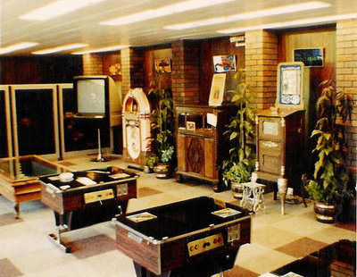 1. Game World Coin Machine Col Left.jpg